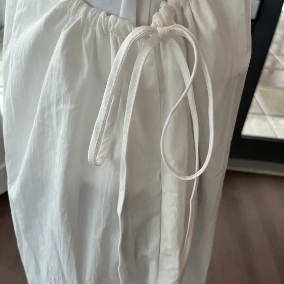 Koran Elegant White Women's dress - Picture 2 of 4